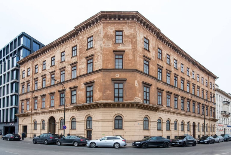 › Desfourský palác / Foto Radomír Kočí